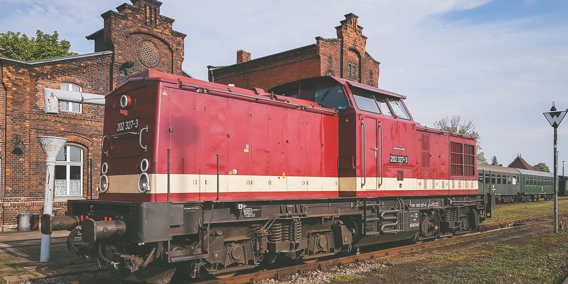 202 327-3 im Bw Staßfurt