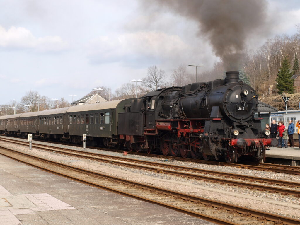 Taxi-Rundfahrt zum Frühjahrslokfest 2026